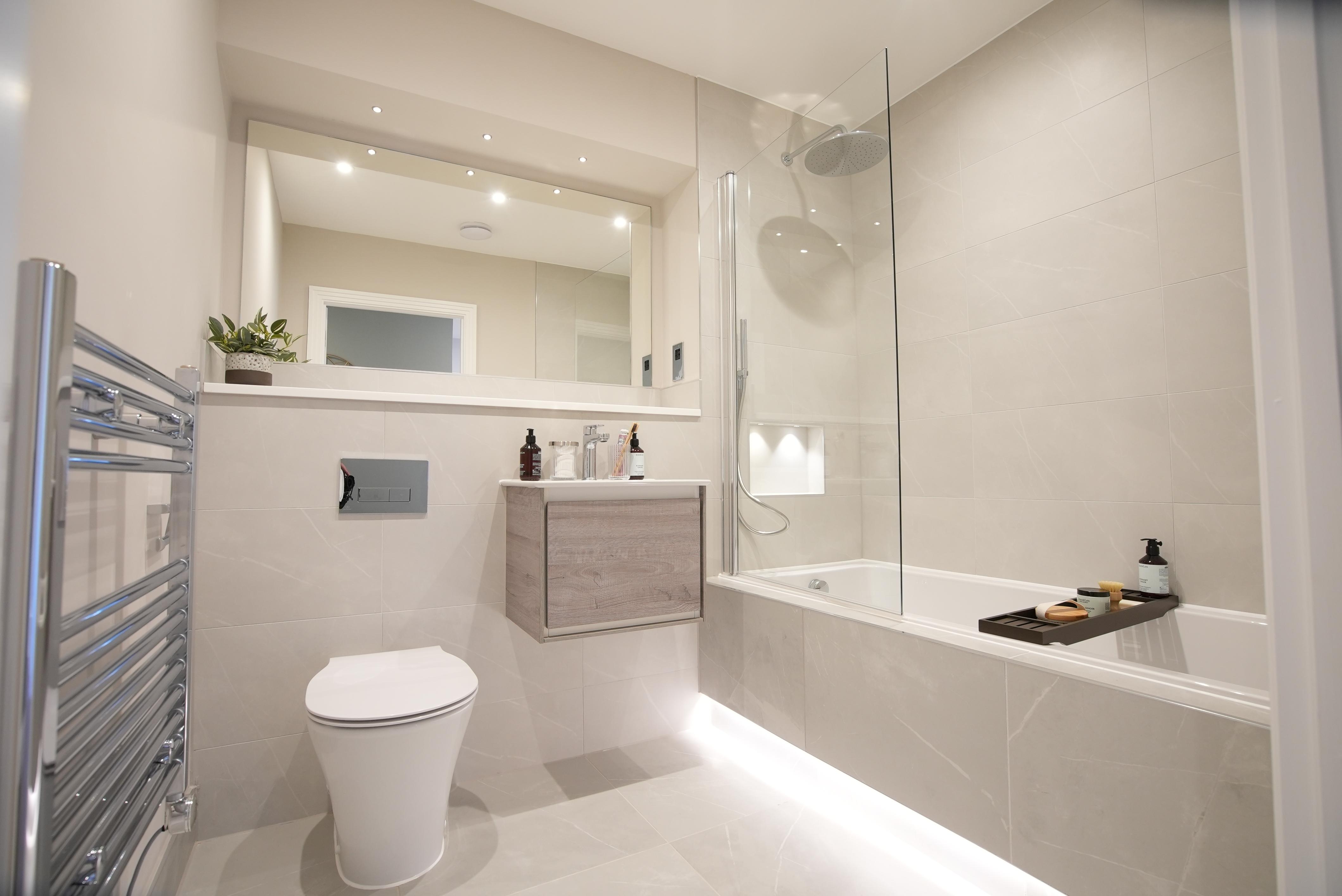 River walk - plot 8 - bathroom