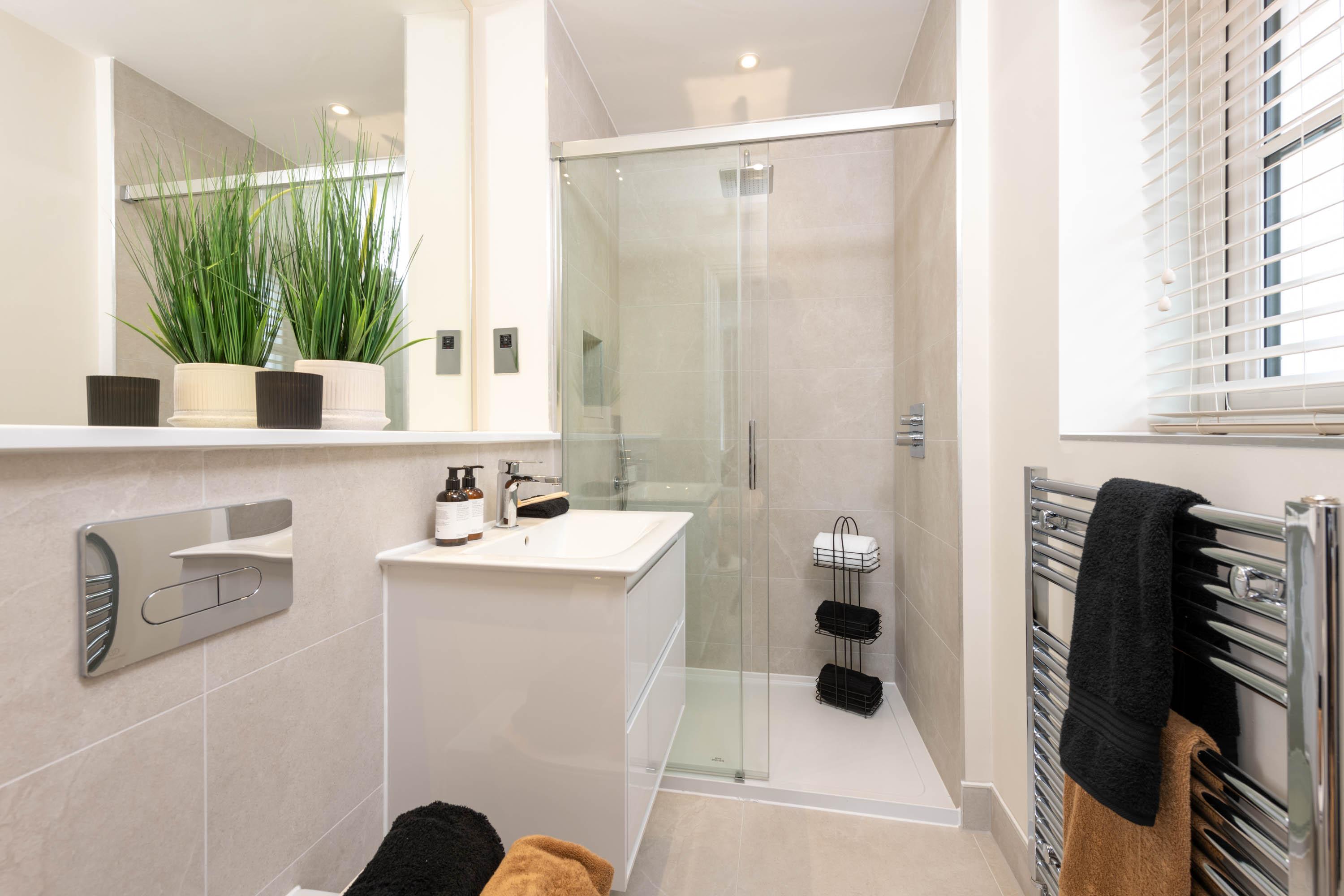 En-suite MG show home
